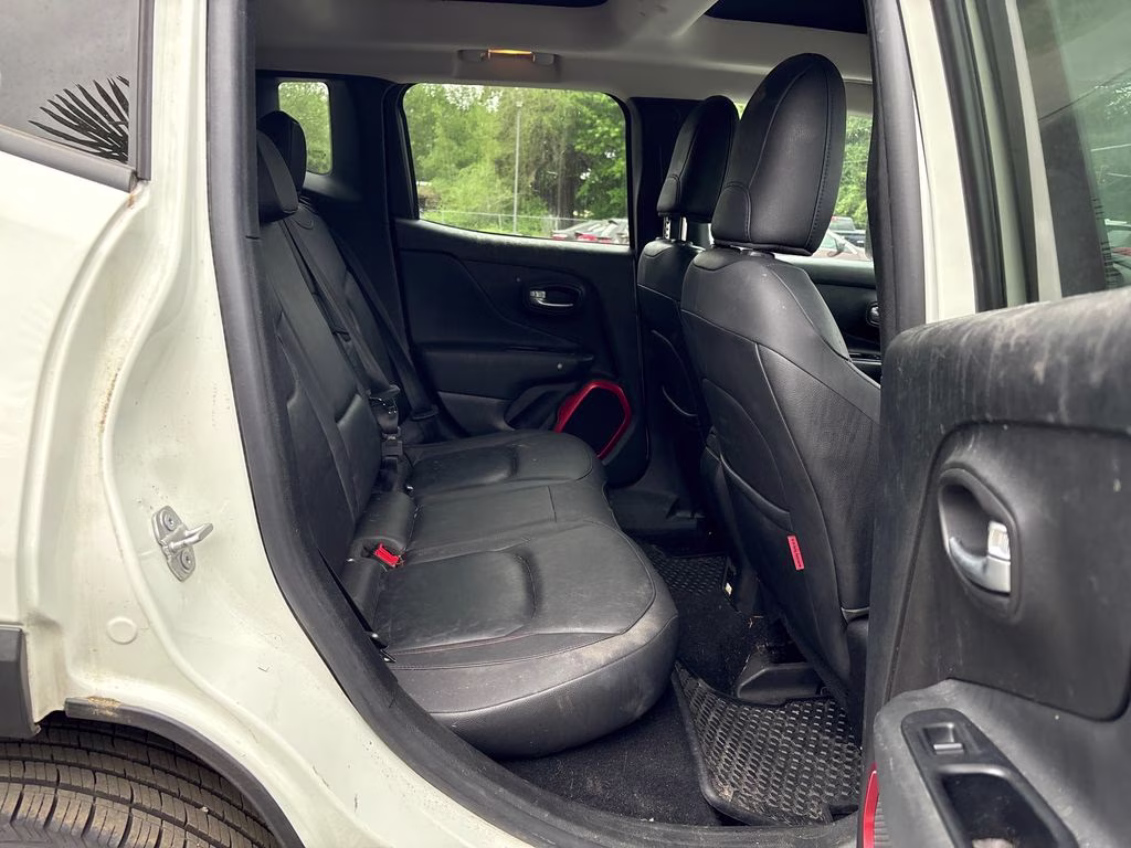 2017 Alpine White Jeep Renegade Trailhawk 4X4 SUV