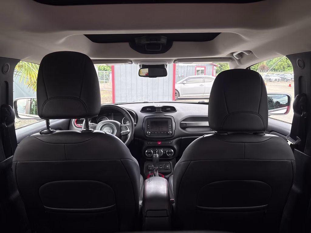 2017 Alpine White Jeep Renegade Trailhawk 4X4 SUV
