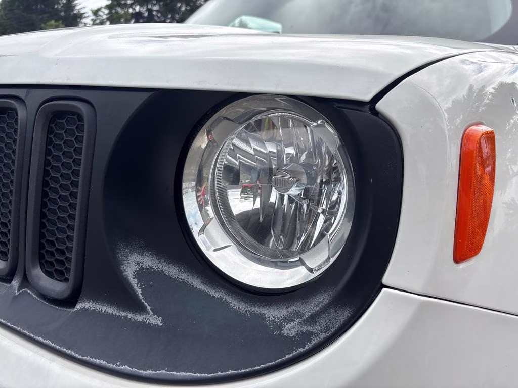 2017 Alpine White Jeep Renegade Trailhawk 4X4 SUV