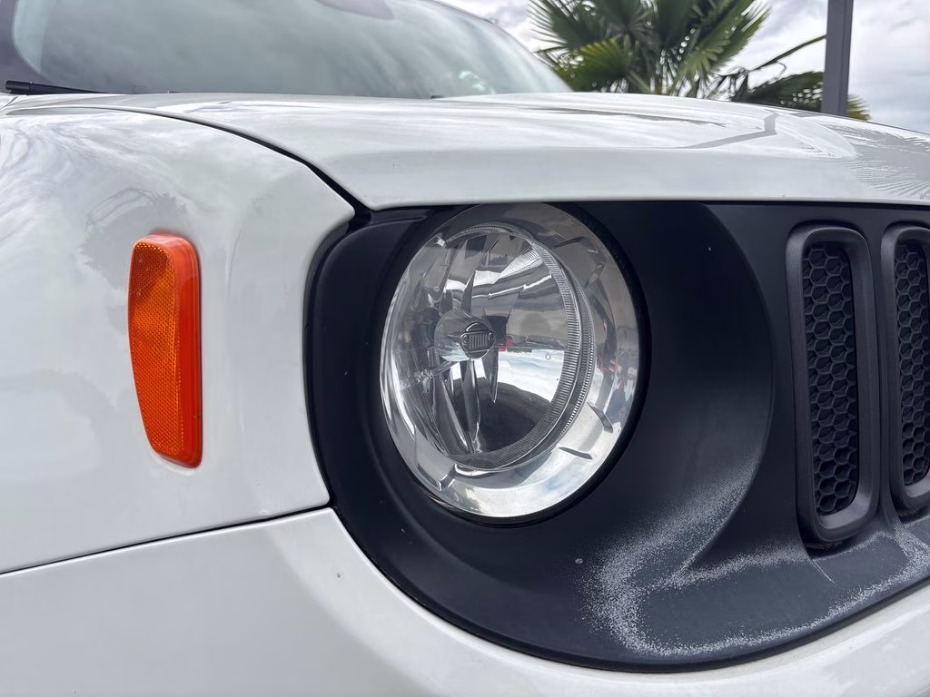 2017 Alpine White Jeep Renegade Trailhawk 4X4 SUV