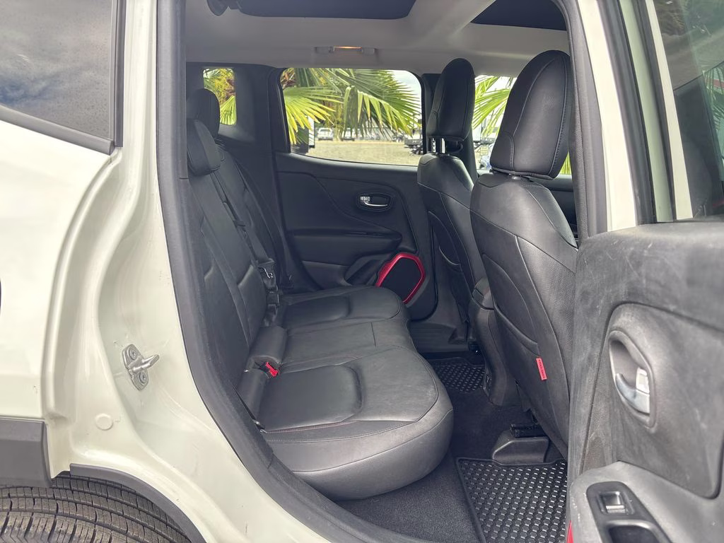 2017 Alpine White Jeep Renegade Trailhawk 4X4 SUV