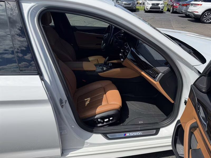 2020 Alpine White BMW 5 Series M550i xDrive AWD Sedan