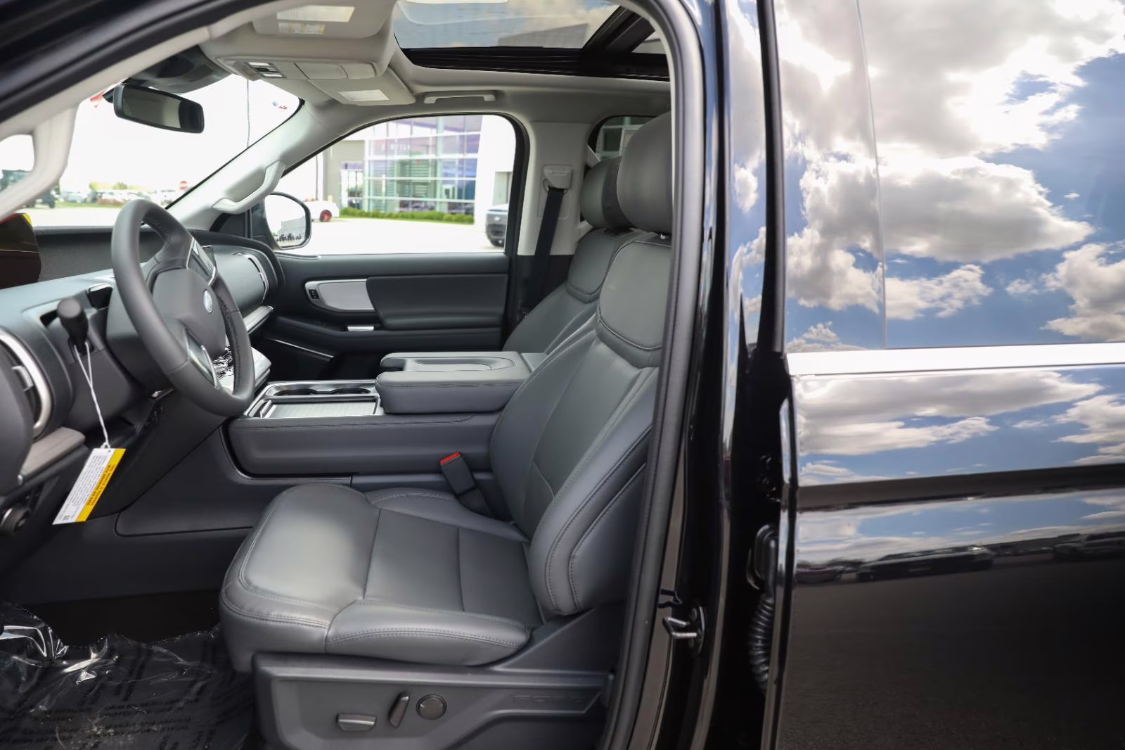 2026 Agate Black Metallic Ford Expedition Max Active 4X4 SUV