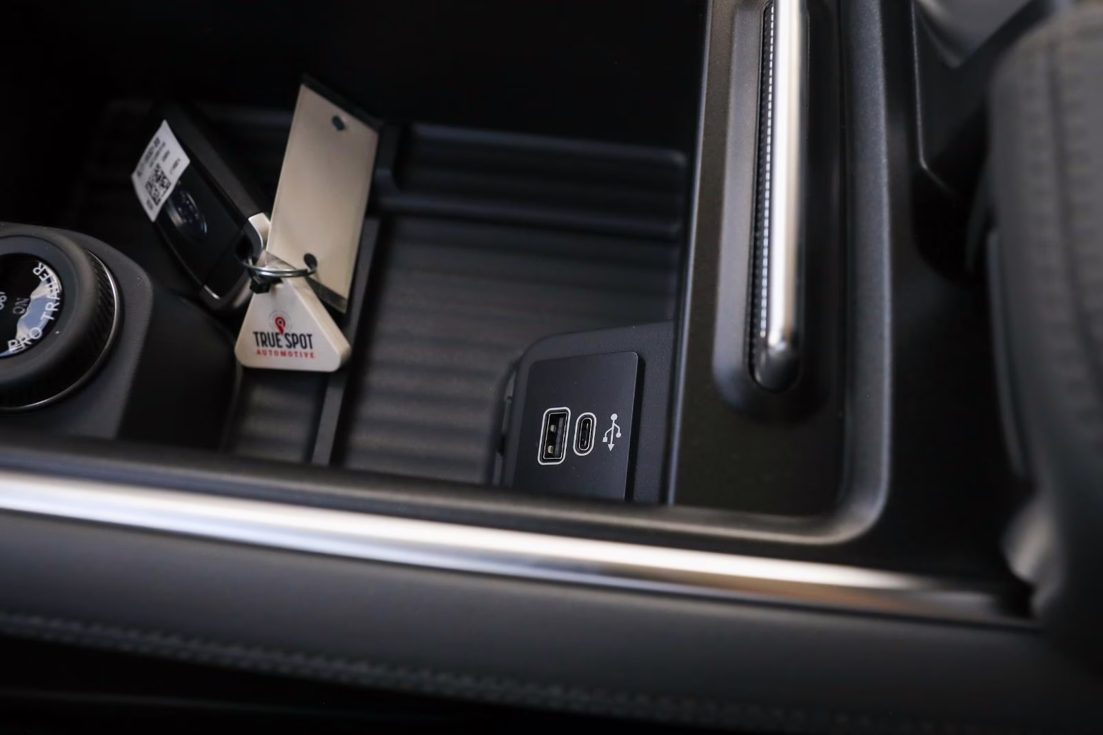 2026 Agate Black Metallic Ford Expedition Max Active 4X4 SUV