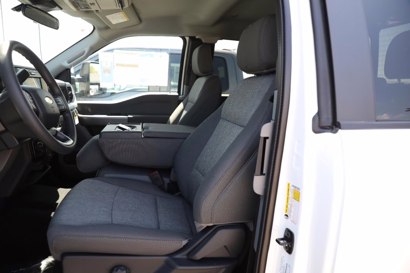2026 Oxford White Ford Super Duty F-350 SRW XL 4X4 Truck