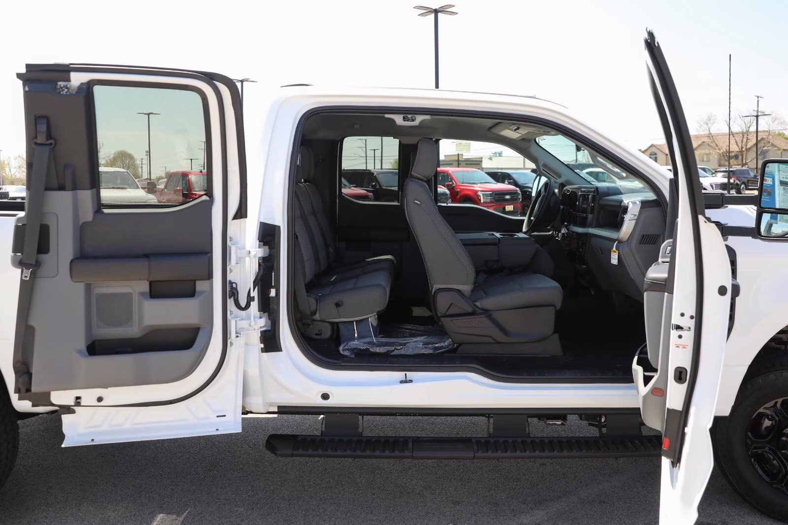 2026 Oxford White Ford Super Duty F-350 SRW XL 4X4 Truck