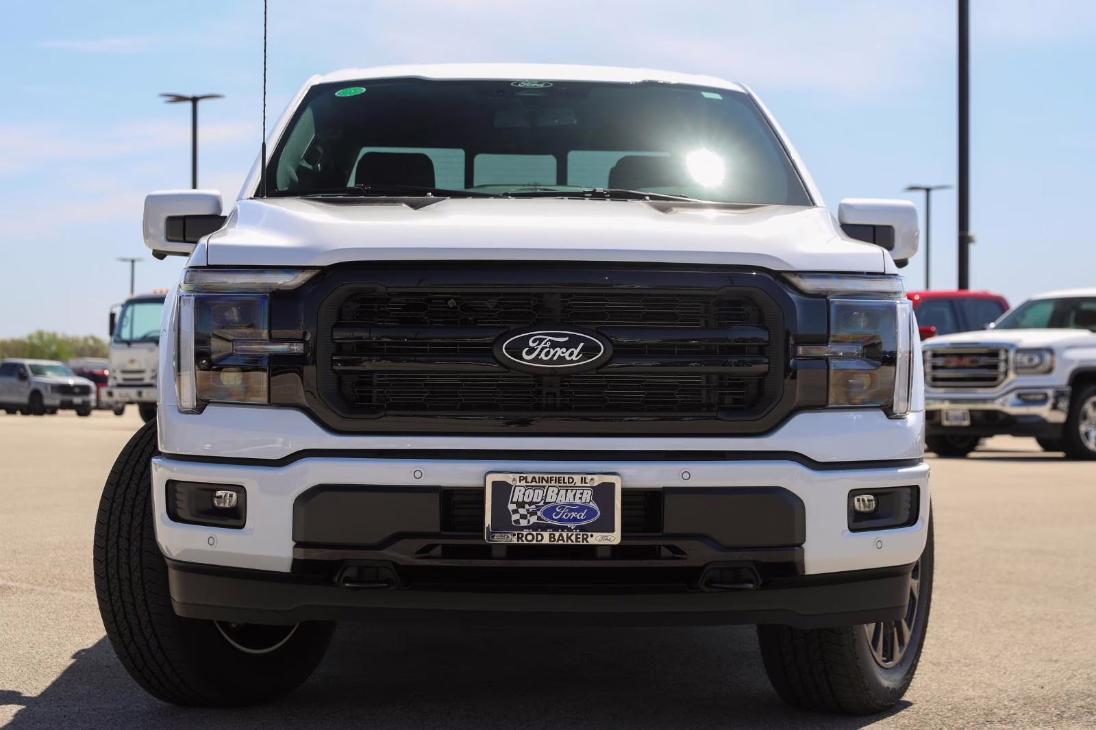 2026 Oxford White Ford F-150 LARIAT 4X4 Truck
