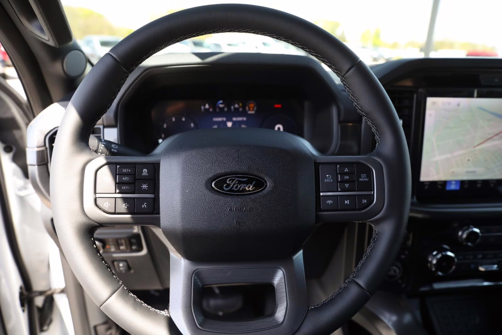 2026 Oxford White Ford F-150 LARIAT 4X4 Truck