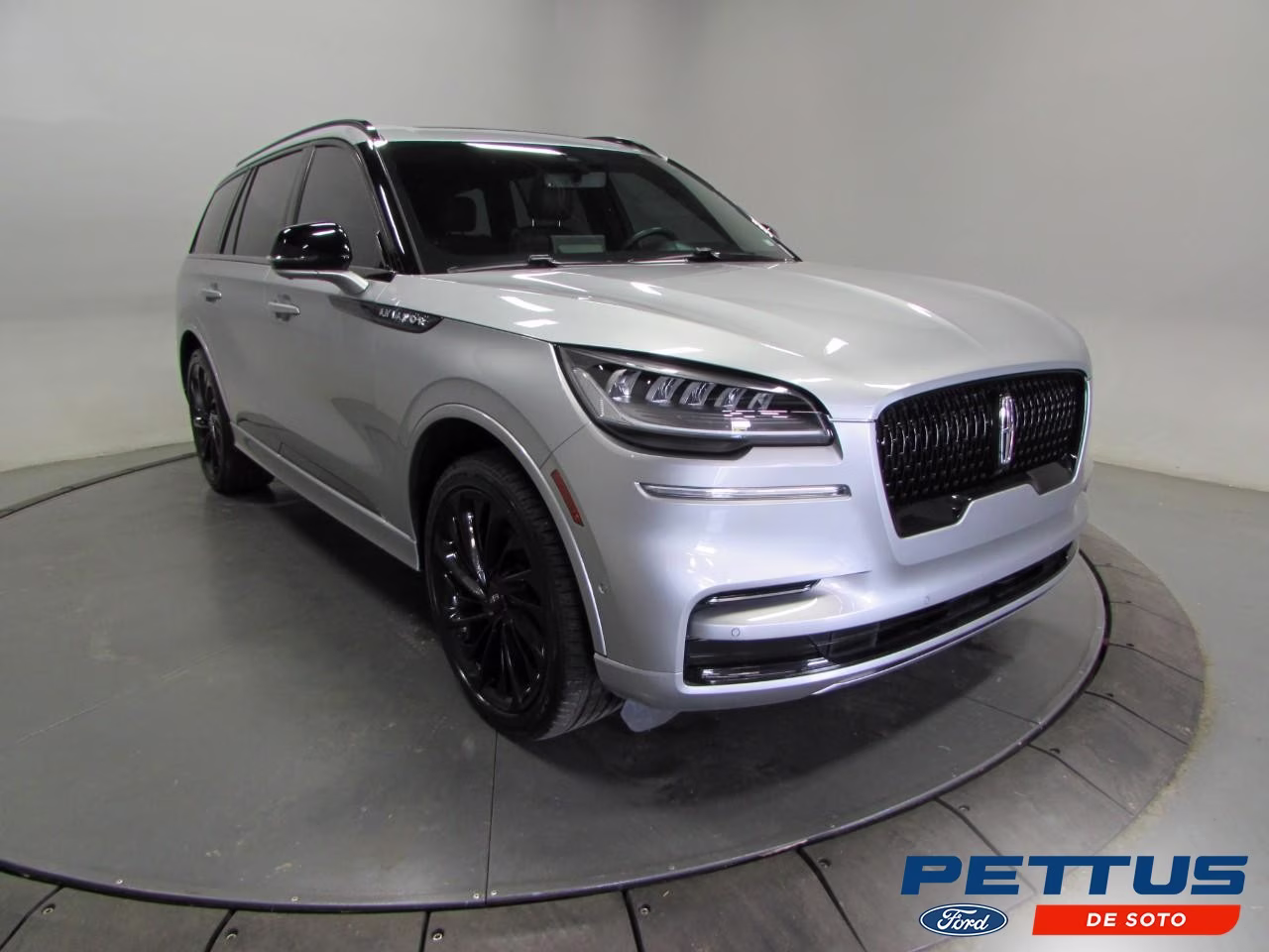 2024 Silver Radiance Metallic Clearcoat Lincoln Aviator Reserve AWD SUV