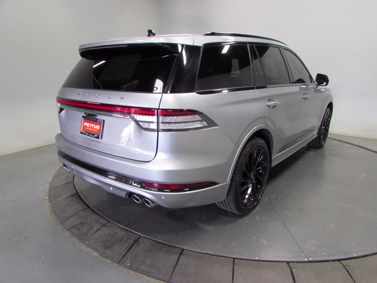 2024 Silver Radiance Metallic Clearcoat Lincoln Aviator Reserve AWD SUV