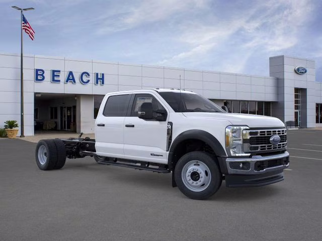 2026 Oxford White Ford Super Duty F-450 DRW XL DRW 4X4 Truck