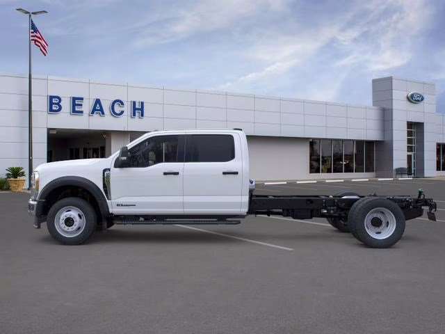 2026 Oxford White Ford Super Duty F-450 DRW XL DRW 4X4 Truck