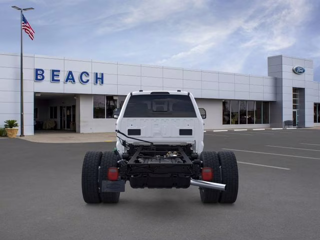 2026 Oxford White Ford Super Duty F-450 DRW XL DRW 4X4 Truck