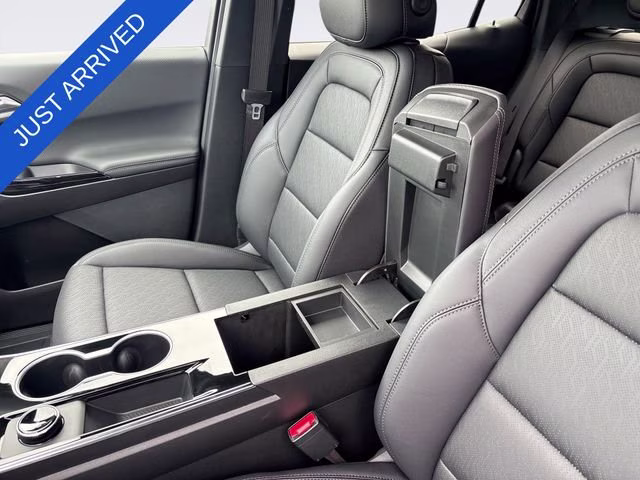 2026 Summit White Chevrolet Equinox LT FWD SUV