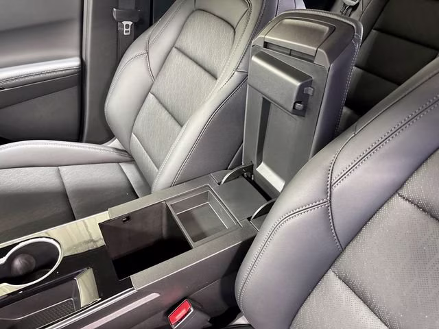 2026 Mosaic Black Metallic Chevrolet Equinox LT FWD SUV
