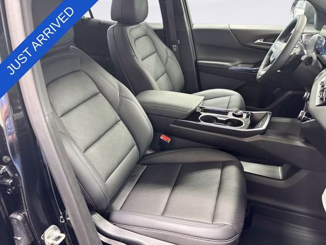 2026 Mosaic Black Metallic Chevrolet Equinox LT FWD SUV