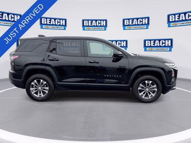 2026 Mosaic Black Metallic Chevrolet Equinox LT FWD SUV