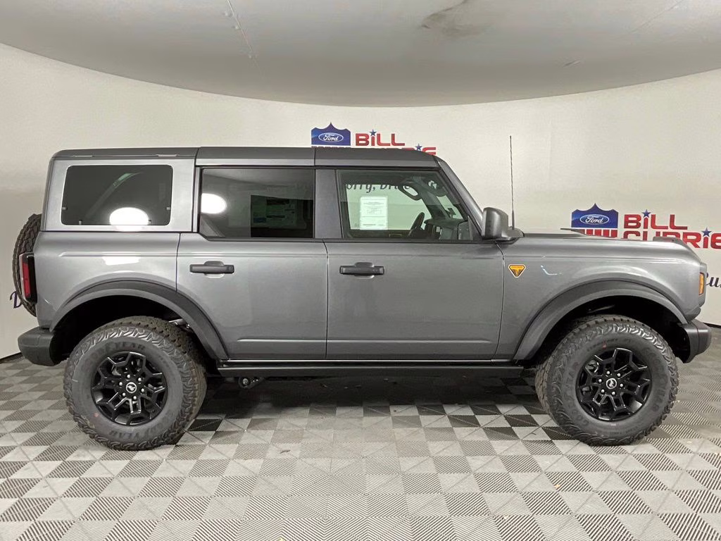 2026 Gray Ford Bronco Badlands 4X4 SUV