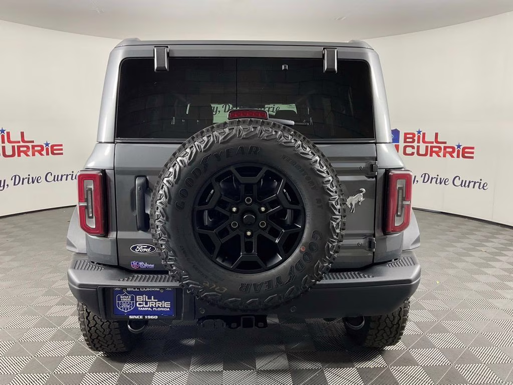 2026 Gray Ford Bronco Badlands 4X4 SUV