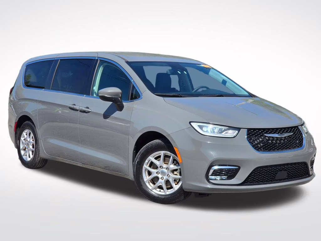 2023 Ceramic Gray Clearcoat Chrysler Pacifica Touring L FWD Van