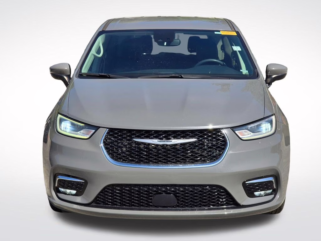 2023 Ceramic Gray Clearcoat Chrysler Pacifica Touring L FWD Van