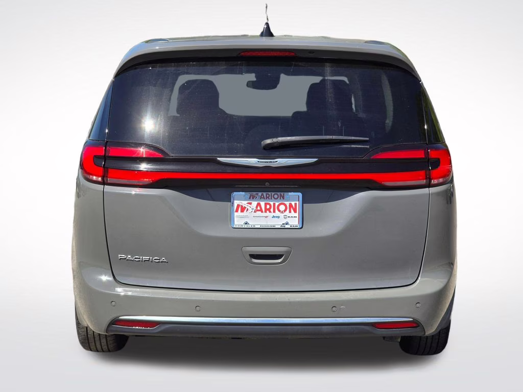 2023 Ceramic Gray Clearcoat Chrysler Pacifica Touring L FWD Van
