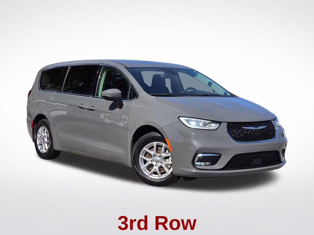 2023 Ceramic Gray Clearcoat Chrysler Pacifica Touring L FWD Van