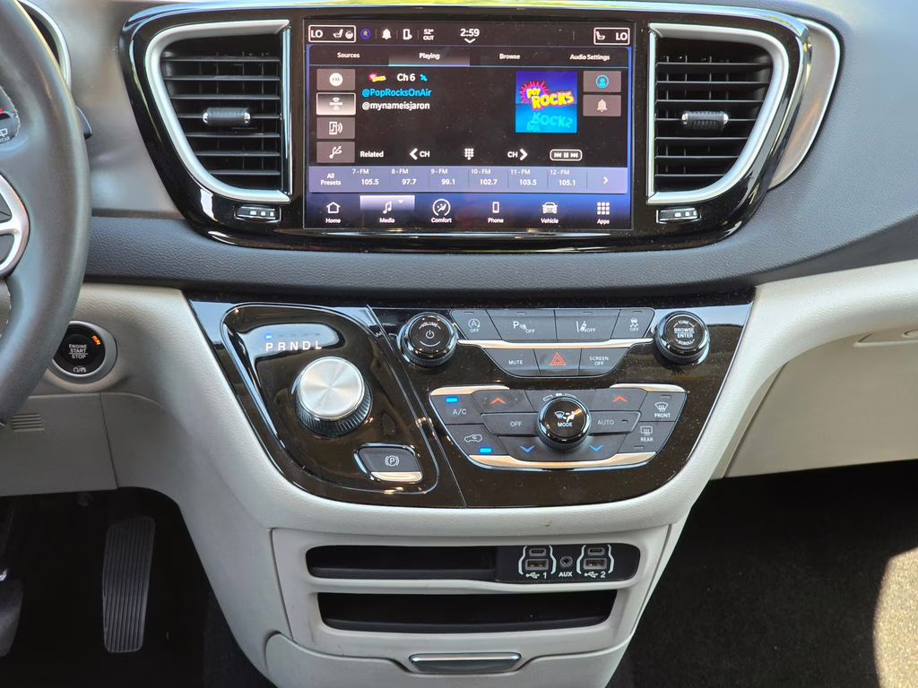 2023 Ceramic Gray Clearcoat Chrysler Pacifica Touring L FWD Van