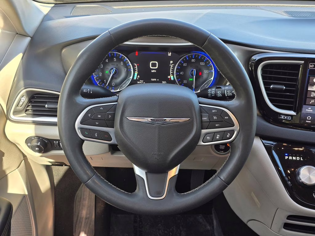 2023 Ceramic Gray Clearcoat Chrysler Pacifica Touring L FWD Van