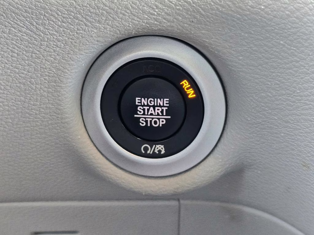 2023 Ceramic Gray Clearcoat Chrysler Pacifica Touring L FWD Van