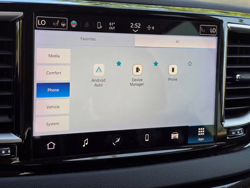 2023 Brilliant Black Crystal Pearlcoat Chrysler Pacifica Touring L FWD Van