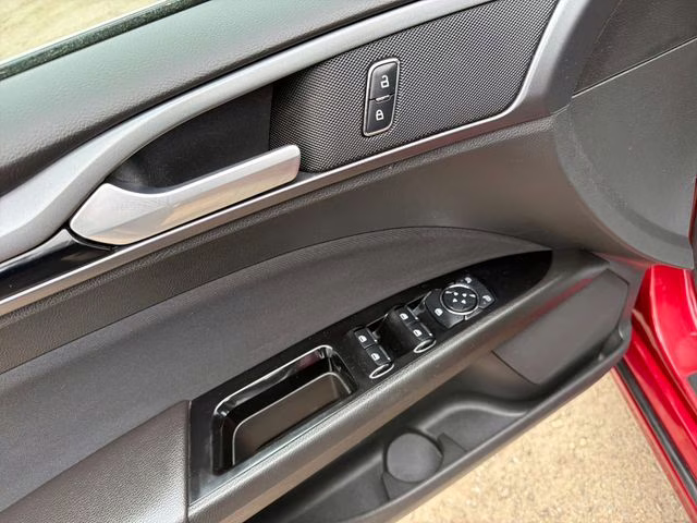 2014 Ruby Red Metallic Ford Fusion SE FWD Sedan