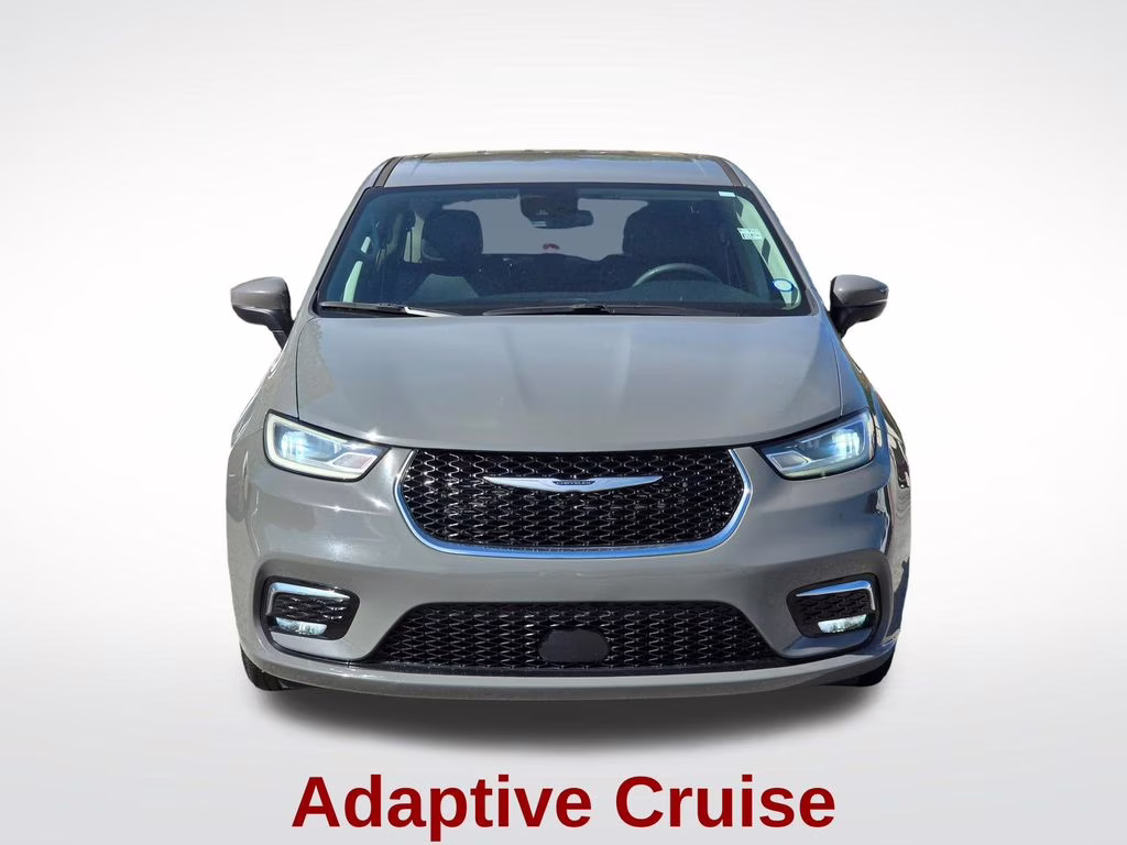 2023 Ceramic Gray Clearcoat Chrysler Pacifica Touring L FWD Van