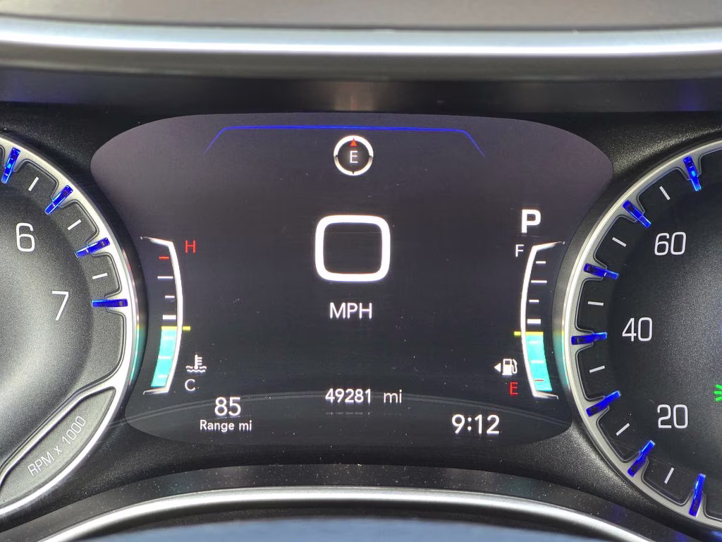 2023 Brilliant Black Crystal Pearlcoat Chrysler Pacifica Touring L FWD Van