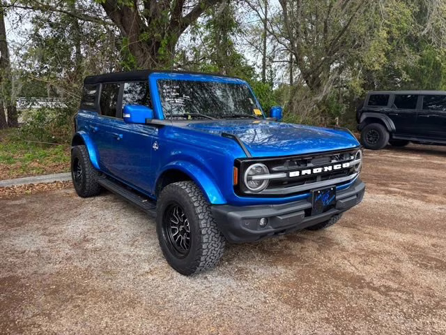 2022 Velocity Blue Metallic Ford Bronco Outer Banks 4X4 Convertible