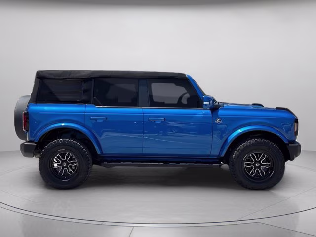 2022 Velocity Blue Metallic Ford Bronco Outer Banks 4X4 Convertible