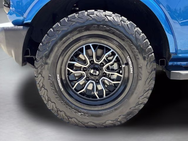 2022 Velocity Blue Metallic Ford Bronco Outer Banks 4X4 Convertible