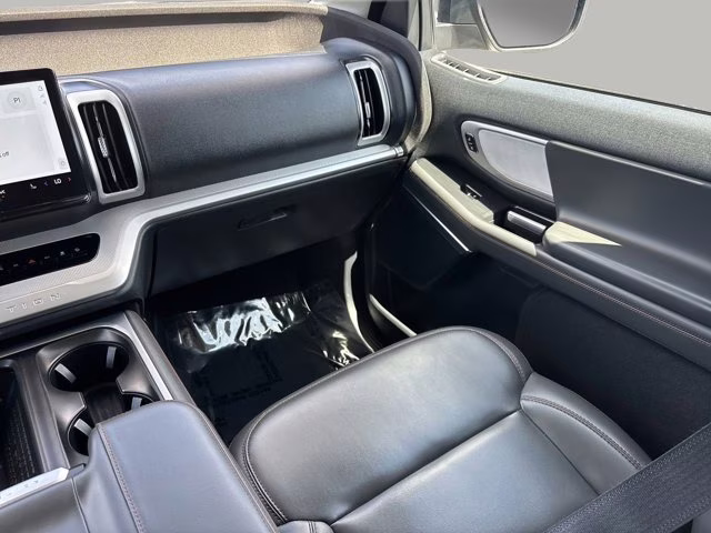 2025 Black Metallic Ford Expedition Max Active 4X4 SUV