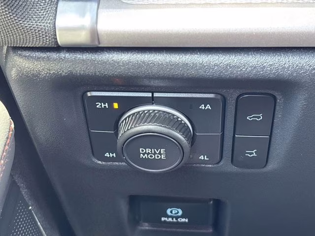 2025 Black Metallic Ford Expedition Max Active 4X4 SUV