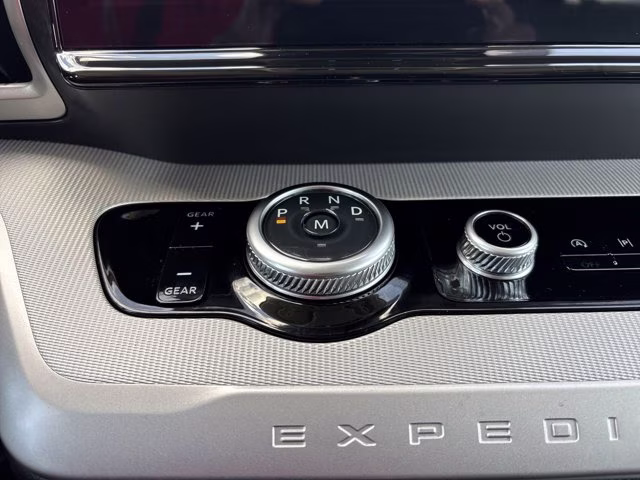 2025 Black Metallic Ford Expedition Max Active 4X4 SUV