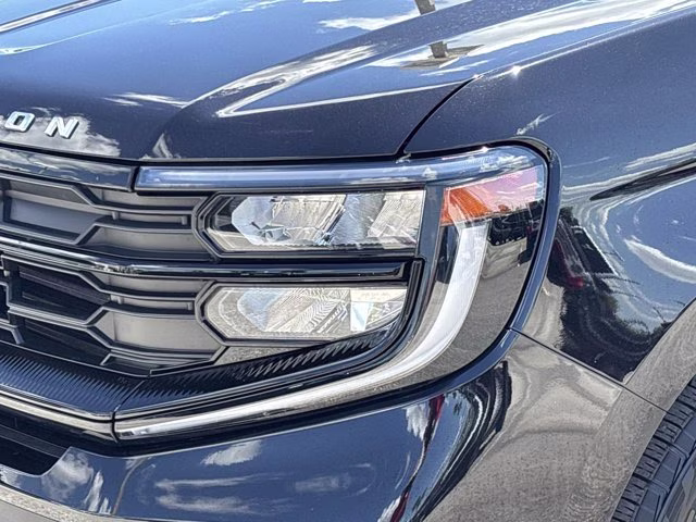2025 Black Metallic Ford Expedition Max Active 4X4 SUV