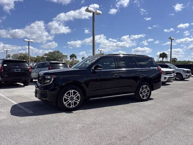 2025 Black Metallic Ford Expedition Active 4X4 SUV