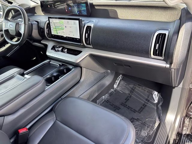 2025 Black Metallic Ford Expedition Active 4X4 SUV