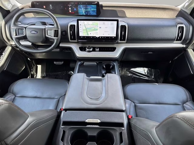 2025 Black Metallic Ford Expedition Active 4X4 SUV