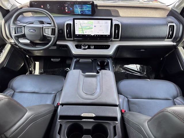 2025 Black Metallic Ford Expedition Active 4X4 SUV