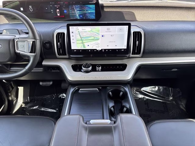 2025 Black Metallic Ford Expedition Active 4X4 SUV
