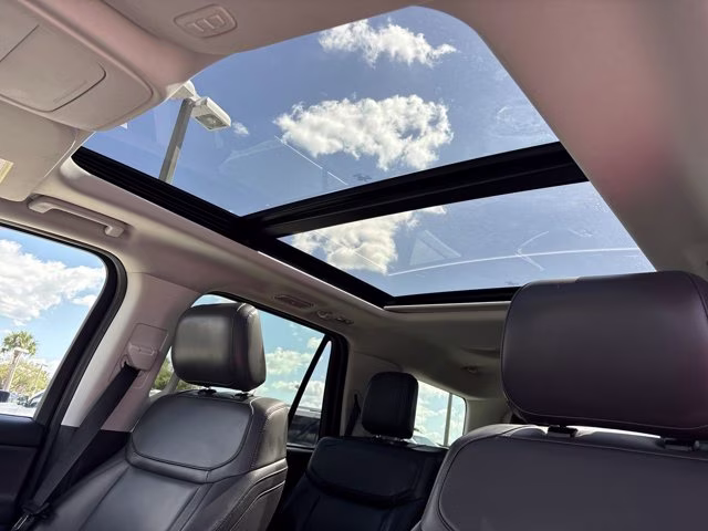 2025 Black Metallic Ford Expedition Active 4X4 SUV