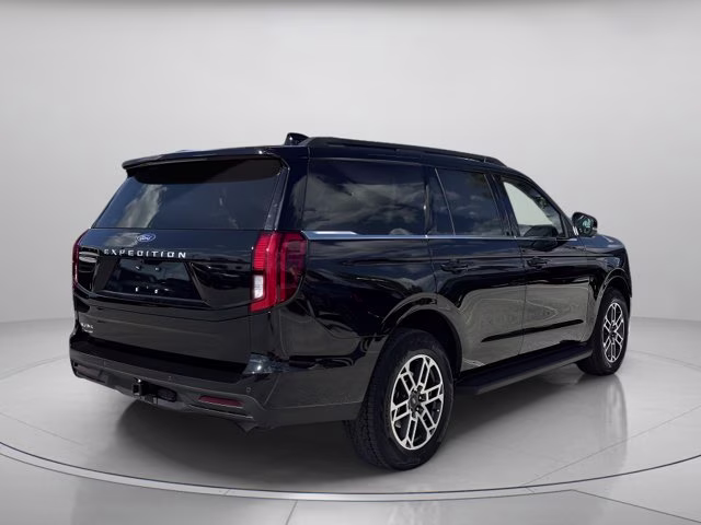 2025 Black Metallic Ford Expedition Active 4X4 SUV