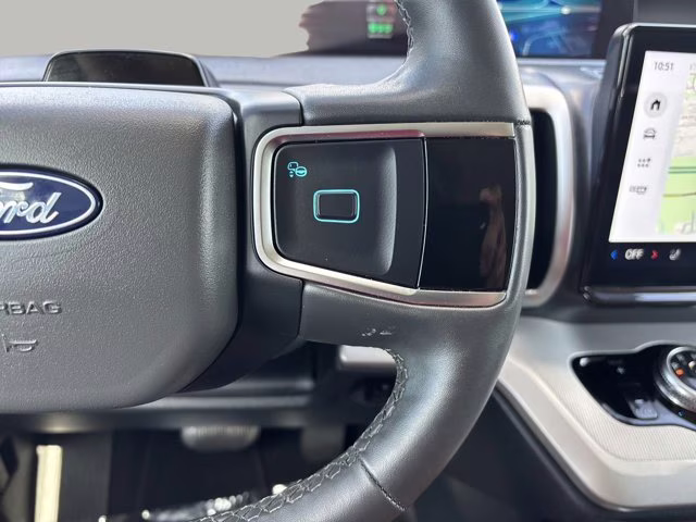 2025 Black Metallic Ford Expedition Active 4X4 SUV