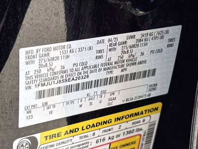 2025 Black Metallic Ford Expedition Active 4X4 SUV